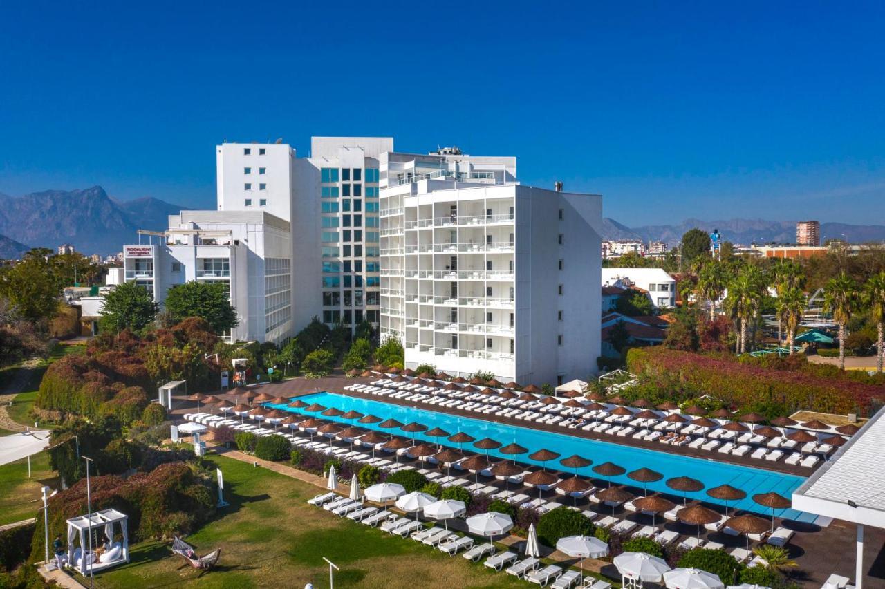 Sunis Hoteles Hotel SU Antalya Exterior foto The hotel in 2016