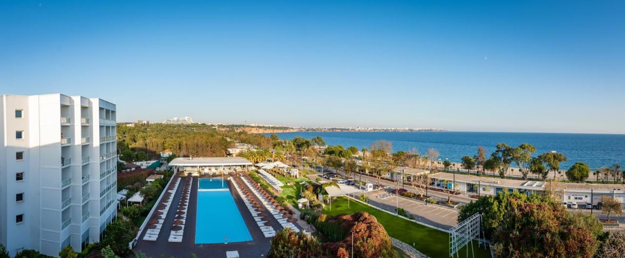 Sunis Hoteles Hotel SU Antalya Exterior foto The resort's main pool