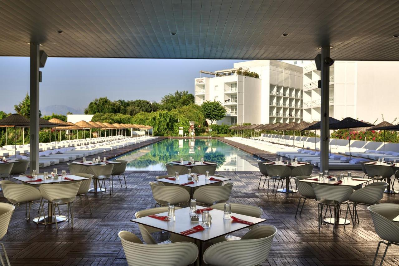 Sunis Hoteles Hotel SU Antalya Exterior foto The restaurant at the hotel