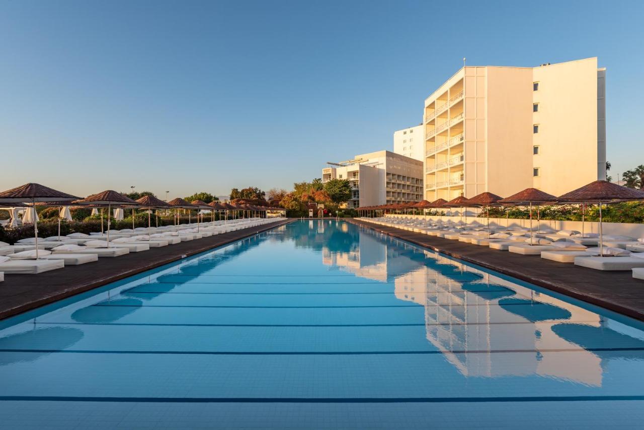 Sunis Hoteles Hotel SU Antalya Exterior foto The hotel's main pool