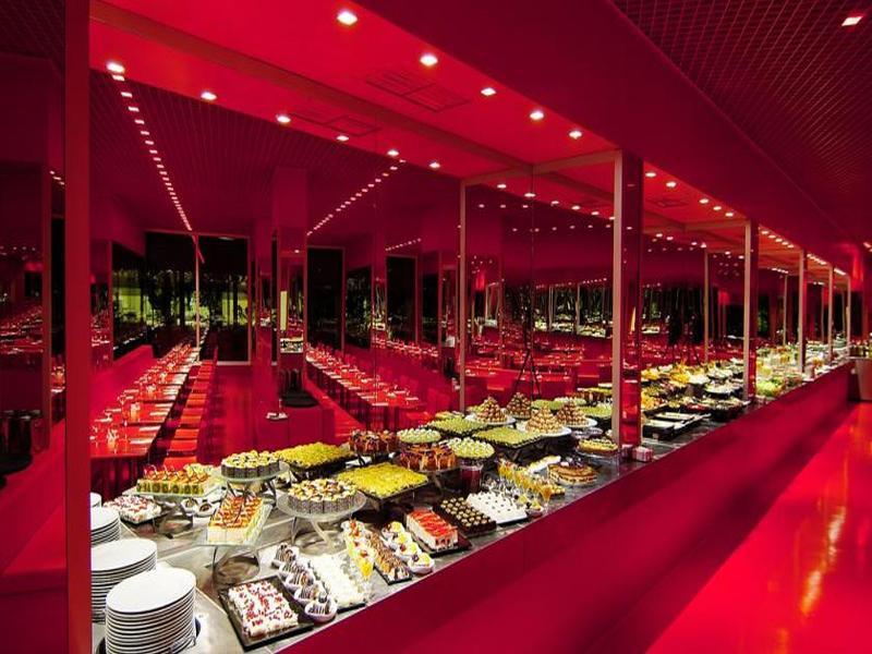Sunis Hoteles Hotel SU Antalya Exterior foto Restaurant in the terminal